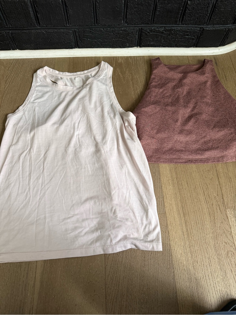 Old Navy Women's Tank Tops - Light Pink & Dusty Rose